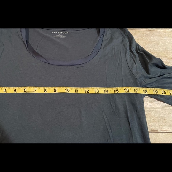 Ann Taylor Long Sleeve Shirt Size Large - Picture 3 of 6